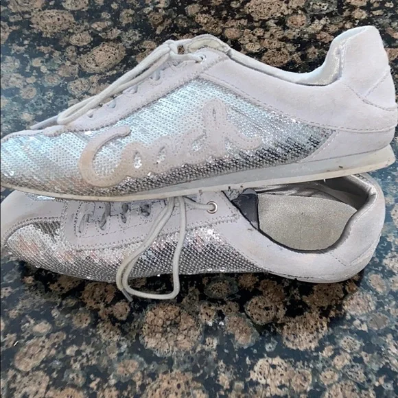 Coach sequins white/silver size 8 gently worn - Picture 3 of 5